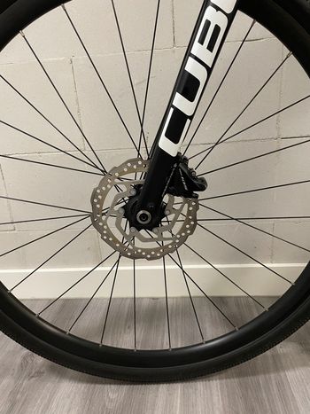 Used CUBE CROSS RACE PRO 2022 2022 Road & Gravel, Blue — image 10 of 11