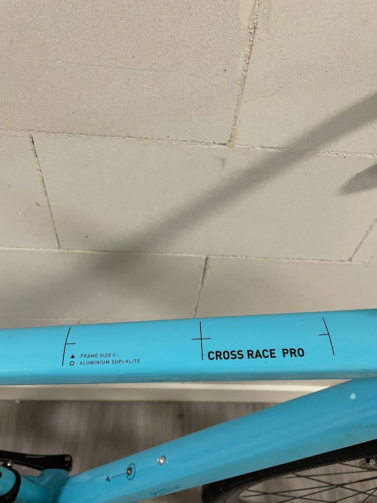 Used CUBE CROSS RACE PRO 2022 2022 Road & Gravel, Blue — image 3 of 11