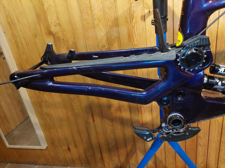 Used Forbidden Druid V1 Frameset 2022 Mountainbike, Purple — image 11 of 16