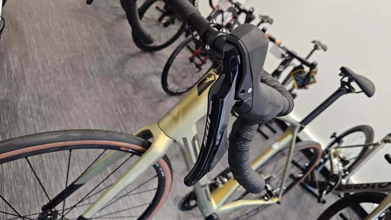 Used Superior X-road Shimano 105 2023 Road & Gravel, Black — image 9 of 22