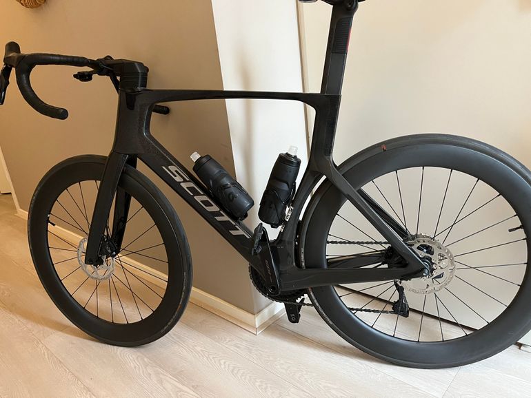 Used Scott Foil RC 20 2024 2024 Road & Gravel, Black — image 1 of 5