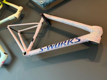 Used Specialized S-Works Tarmac SL8 Rahmenset - Gloss Dolomite Metallic / Directional Brush / Blue Majesty Metallic Frameset 2026 Road & Gravel