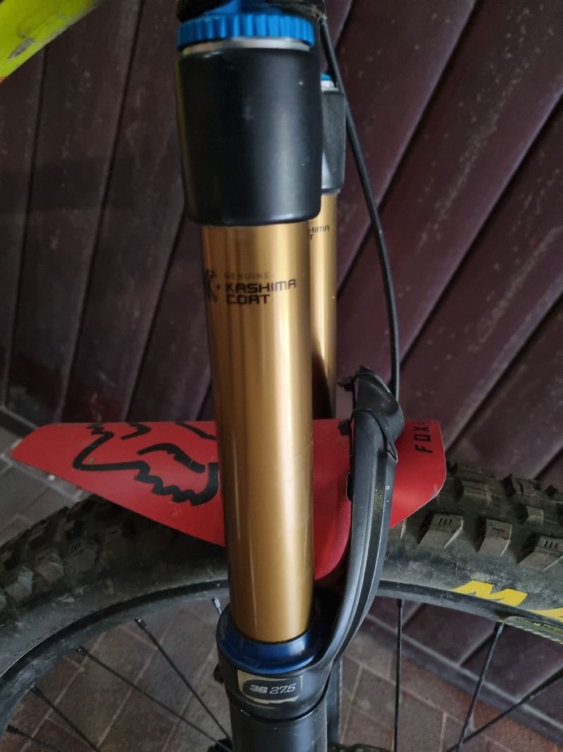 Santa Cruz Nomad CC 2016 Mountainbike de segunda mano, Negro — imagen 4 de 5