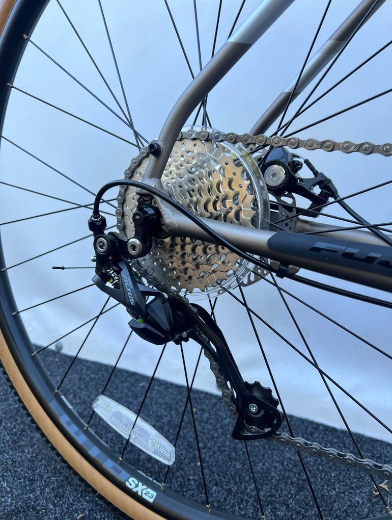Used Fuji Jari 2.5 2024 2024 Road & Gravel, Light Gray — image 5 of 6