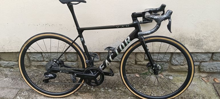 Used Factor O2 VAM 2022 2022 Road & Gravel, Black — image 2 of 7