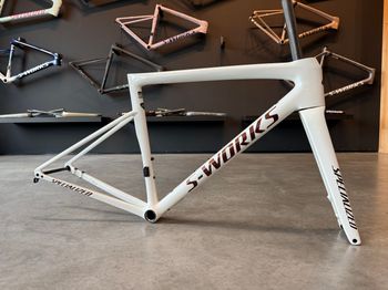 Used Specialized S-Works Tarmac SL8 Rahmenset - Gloss Metallic White Silver / Pearl / Black Frameset 2026 Road & Gravel