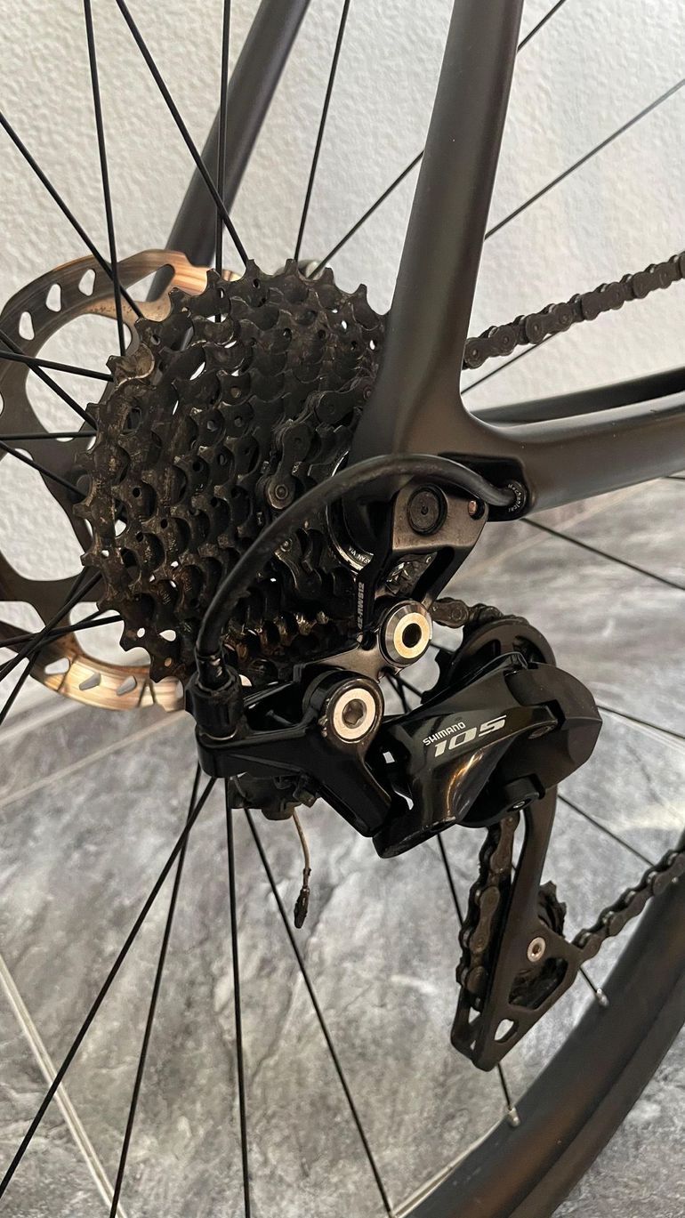 Used Scott Addict 20 disc 2020 2020 Road & Gravel, Black — image 2 of 6