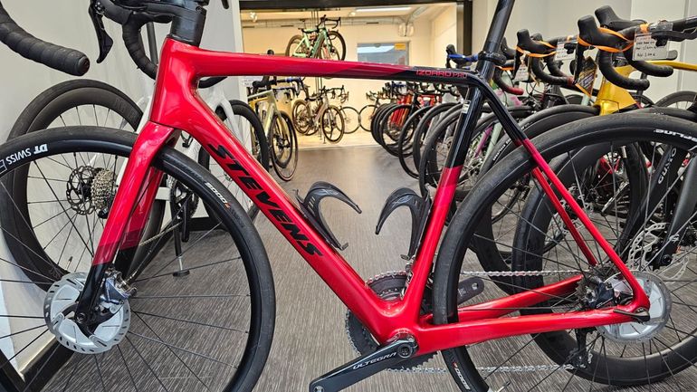Used Stevens Izoard Pro Disc Ultegra 2024 Road & Gravel, Black — image 9 of 23