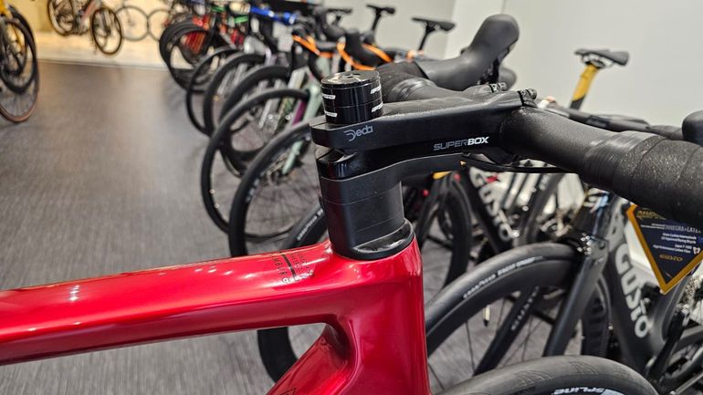 Used Stevens Izoard Pro Disc Ultegra 2024 Road & Gravel, Black — image 18 of 23