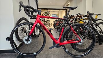 Used Stevens Izoard Pro Disc Ultegra 2024 Road & Gravel, Black — image 4 of 23