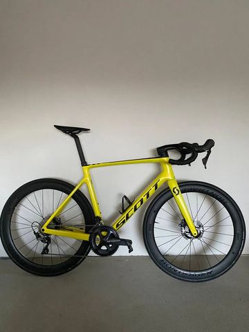 Brugt Scott Addict RC 30 Yellow 2021 Road & Gravel