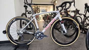 Used Specialized Roubaix Comp Disc + Carbon Wheels DT SWISS ARC 1400 2021 Road & Gravel