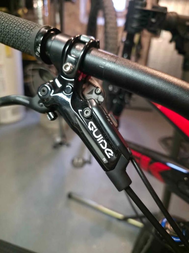 Used Trek Remedy SRAM NX 2018 Mountainbike, Black — image 9 of 9