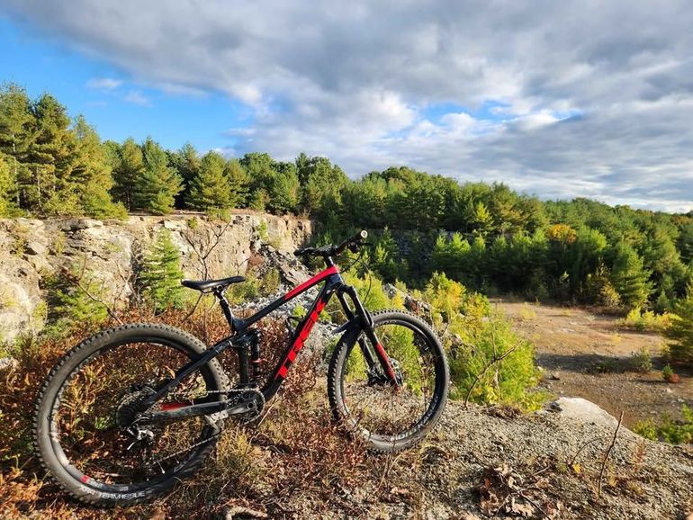 Used Trek Remedy SRAM NX 2018 Mountainbike, Black — image 1 of 9