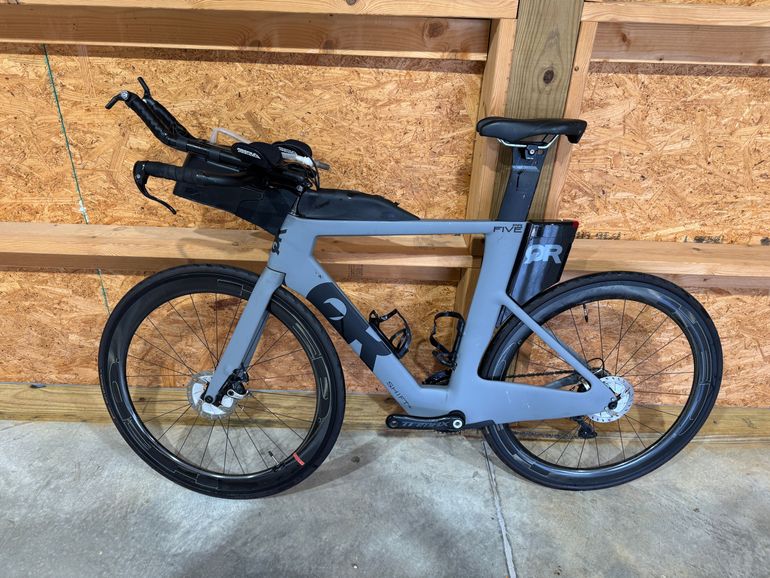 Used Quintana Roo PRfive - Ultegra Mechanical 2021 2021 Road & Gravel, Light Gray — image 2 of 11
