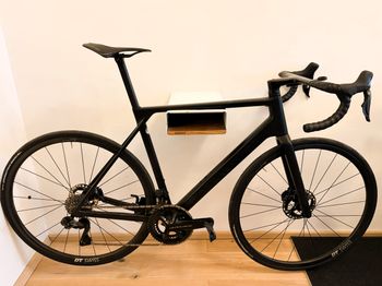 Used Canyon Ultimate CFR Di2 2024 2024 Road & Gravel, Black — image 4 of 8