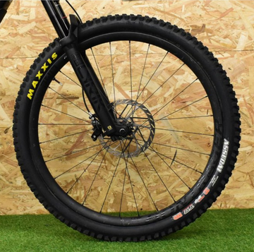 Trek Fuel EXE 9.9 2024 2024 Mountainbike usato, Nero — immagine 3 di 7