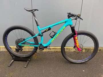 Used Specialized Epic 8 Pro 2025 2025 Mountainbike, Blue, 29 — image 1 of 3