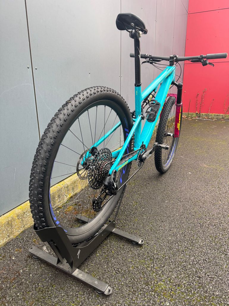 Used Specialized Epic 8 Pro 2025 2025 Mountainbike, Blue, 29 — image 3 of 3