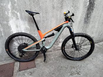 Used Canyon Spectral CF 8.0 2018 2018 MTB