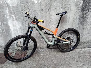 Used Canyon Spectral CF 8.0 2018 2018 Mountainbike, Orange, 27.5 — image 5 of 6