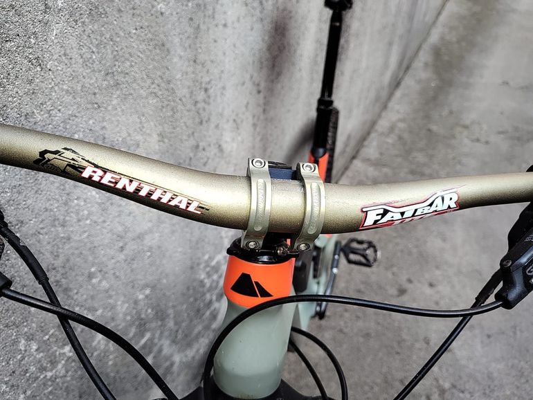 Used Canyon Spectral CF 8.0 2018 2018 Mountainbike, Orange, 27.5 — image 2 of 6