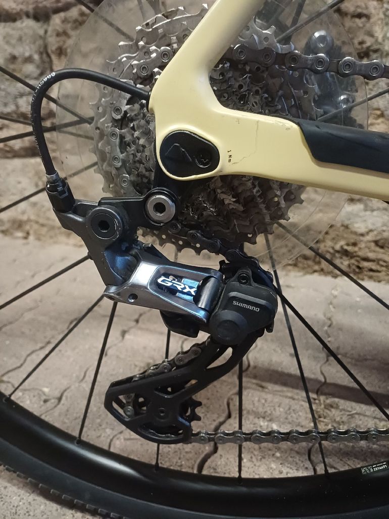 Used Canyon Grail Shimano GRX 2022 Road & Gravel, Black — image 3 of 9