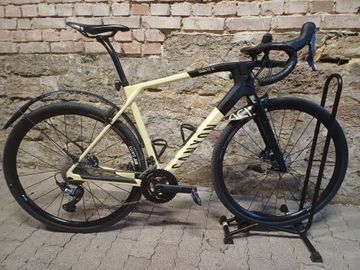 Used Canyon Grail Shimano GRX 2022 Road & Gravel, Black — image 2 of 9