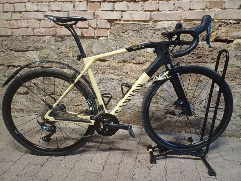 Used Canyon Grail Shimano GRX 2022 Road & Gravel, Black — image 2 of 9
