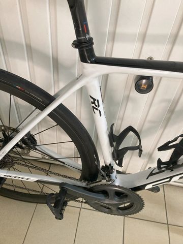 Used Scott Addict RC 20 disc 2018 2018 Road & Gravel, White — image 4 of 5