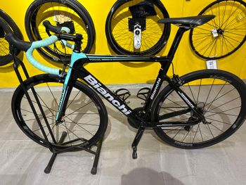 Used Bianchi Aria Ultegra 2018 2018 Road & Gravel, Black — image 2 of 5