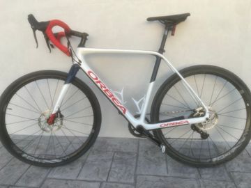 Used Orbea TERRA M31-D 2019 2019 Road & Gravel, White — image 2 of 5