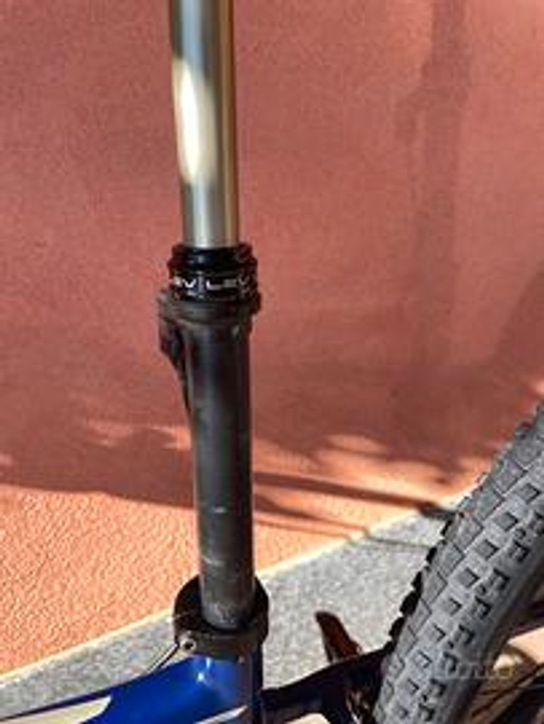 Used Specialized Era Comp Carbon 2015 Mountainbike, Blue — image 3 of 6