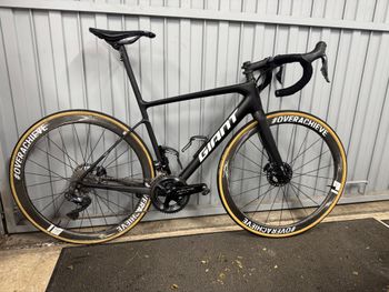 Used Giant Defy Shimano Ultegra Di2 2019 Road & Gravel