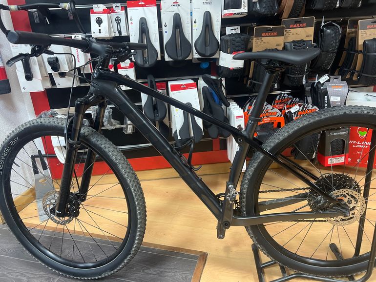 Used Trek Procaliber 9.5 2022 2022 Mountainbike, Black, 29 — image 7 of 7