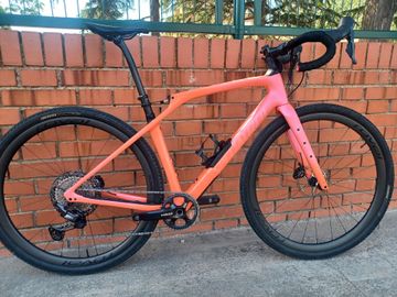Used Specialized Diverge Shimano GRX 2023 Road & Gravel, Orange — image 1 of 3