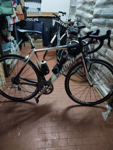 Used Specialized Tarmac 2020 Road & Gravel, Red — image 1 of 4