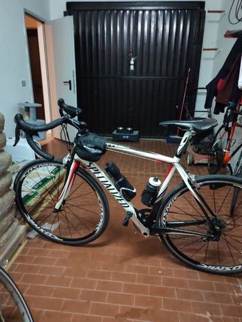 Used Specialized Tarmac 2020 Road & Gravel, Red — image 2 of 4