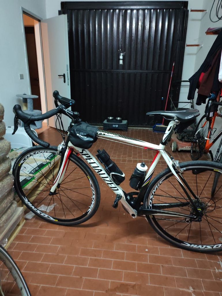 Used Specialized Tarmac 2020 Road & Gravel, Red — image 2 of 4