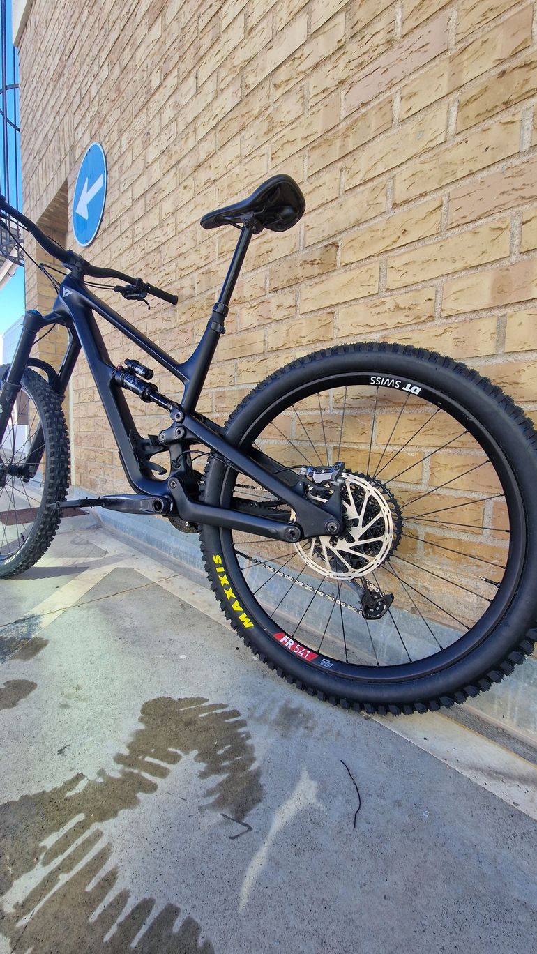 Used YT Industries Capra CORE 3 MX 2023 2023 Mountainbike, Black, 29, 27.5 — image 9 of 10