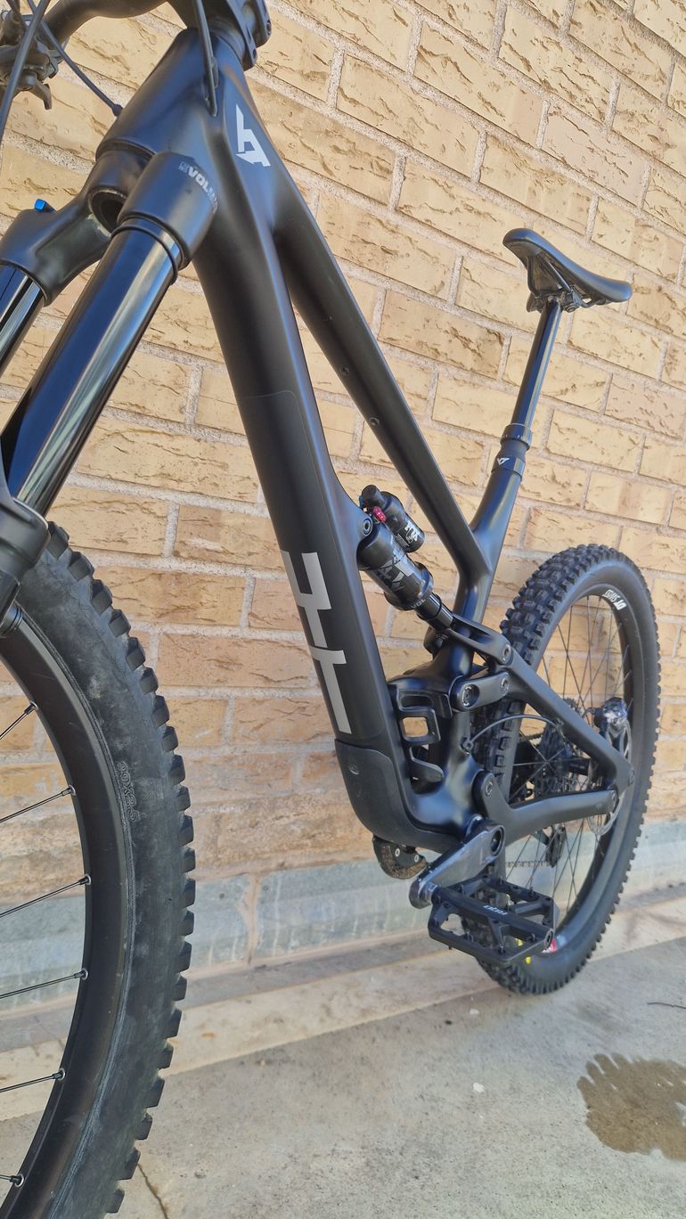Used YT Industries Capra CORE 3 MX 2023 2023 Mountainbike, Black, 29, 27.5 — image 10 of 10