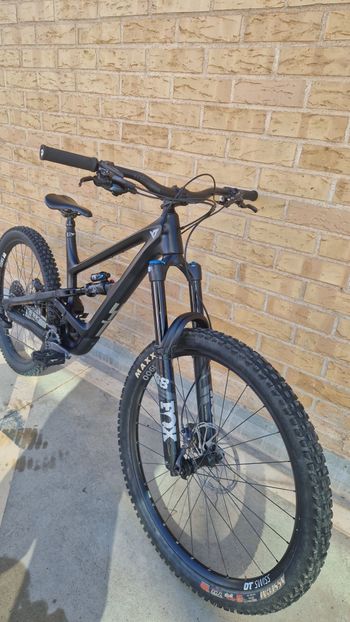 Used YT Industries Capra CORE 3 MX 2023 2023 Mountainbike, Black, 29, 27.5 — image 4 of 10