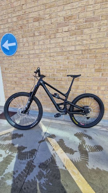 Used YT Industries Capra CORE 3 MX 2023 2023 Mountainbike, Black, 29, 27.5 — image 8 of 10