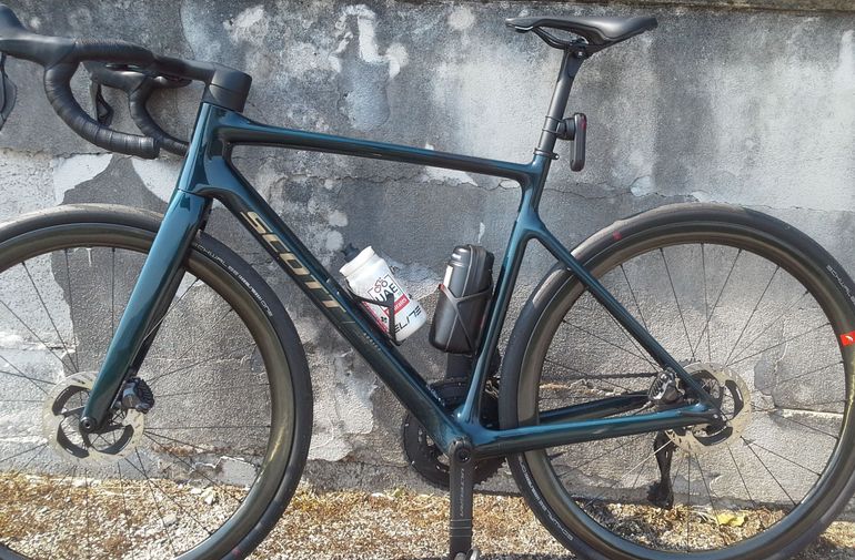 Used Scott Addict 20 2025 2025 Road & Gravel, Blue — image 4 of 4