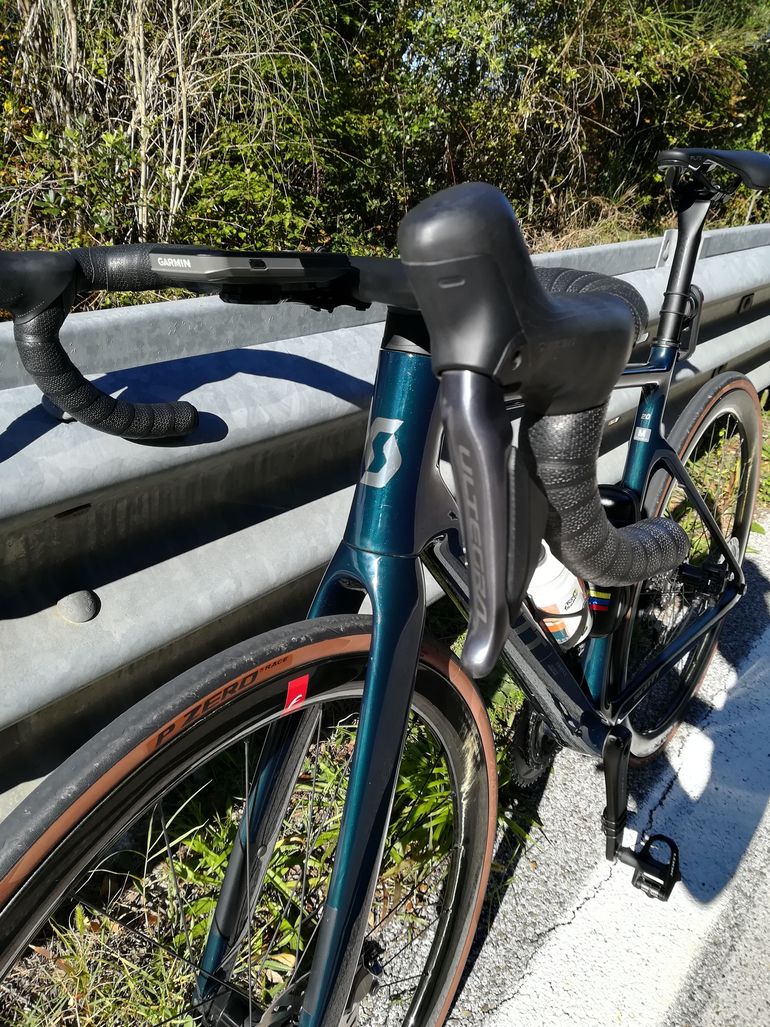 Used Scott Addict 20 2025 2025 Road & Gravel, Blue — image 2 of 4