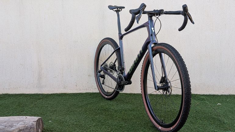 Used Giant Revolt Advanced Pro 1 2024 2024 Road & Gravel, Blue — image 12 of 12