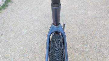 Used Giant Revolt Advanced Pro 1 2024 2024 Road & Gravel, Blue — image 7 of 12