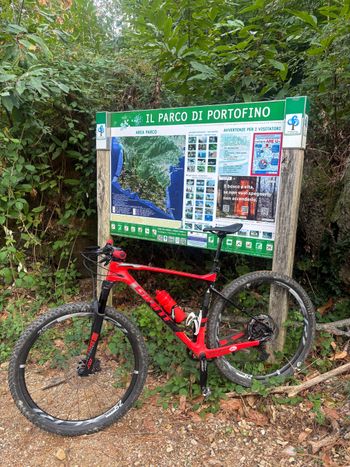 Used Giant Xtc Shimano Deore 2018 Mountainbike, Red — image 3 of 3