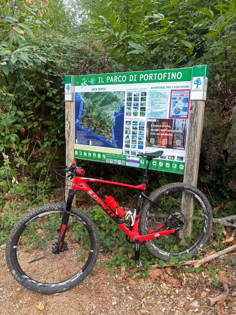 Used Giant Xtc Shimano Deore 2018 Mountainbike, Red — image 3 of 3