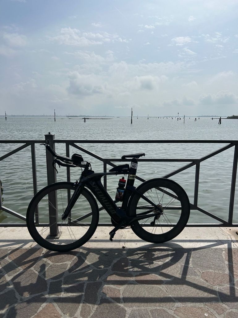 Used Specialized Shiv Elite 2022 2022 Road & Gravel, Black — image 2 of 5